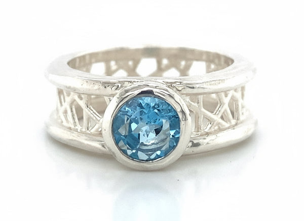 Round Connection Ring 6mm London Blue Topaz