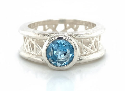 Round Connection Ring 6mm London Blue Topaz