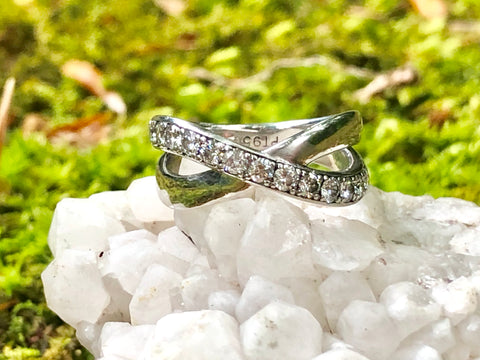 Overlapping Diamond Band