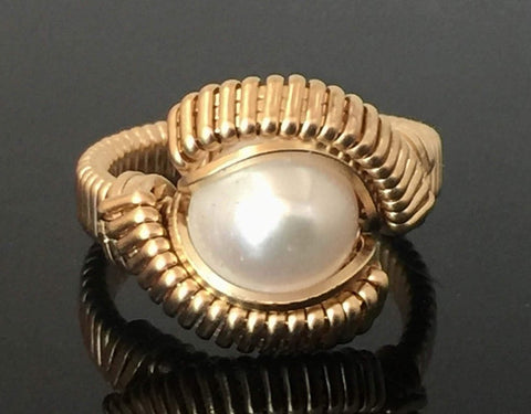 Classic Pearl Ring