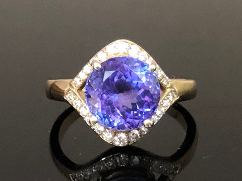 3 carat Tanzanite Flow Series