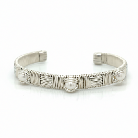 Elite Classic Pearl Cuff
