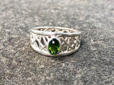 Green Tourmaline Petite Connection Ring
