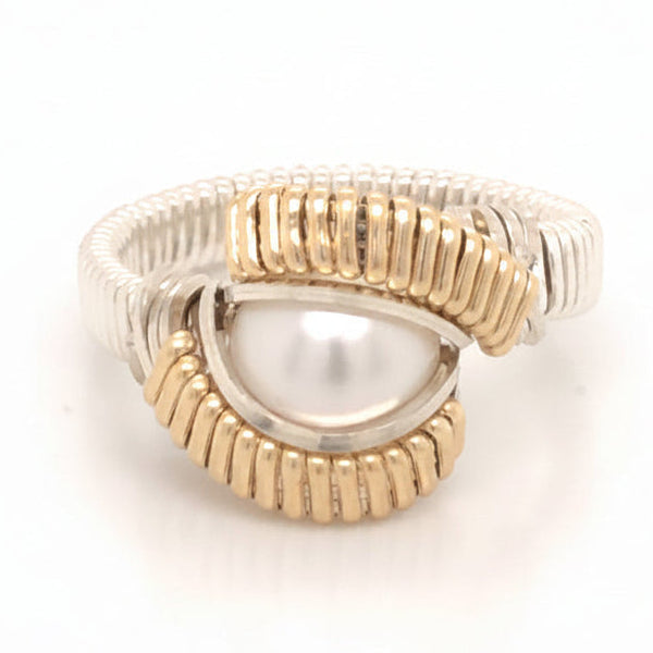 Classic Pearl Ring